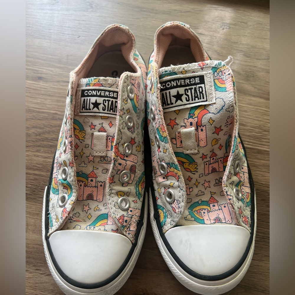 Kids converse
